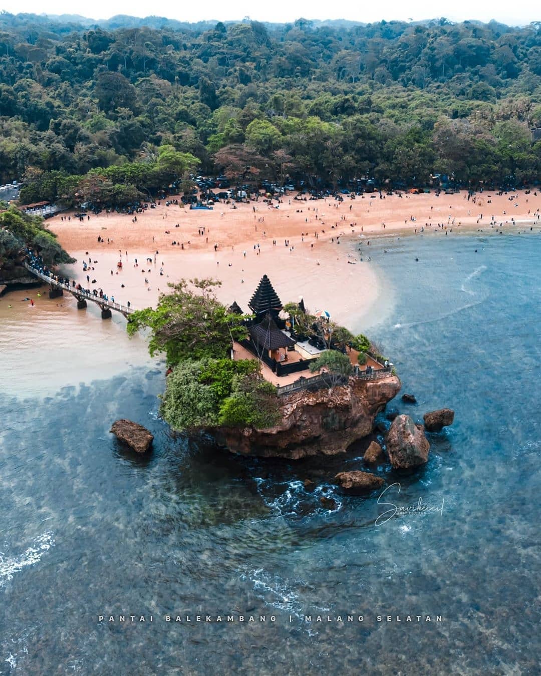 Pantai Balekambang